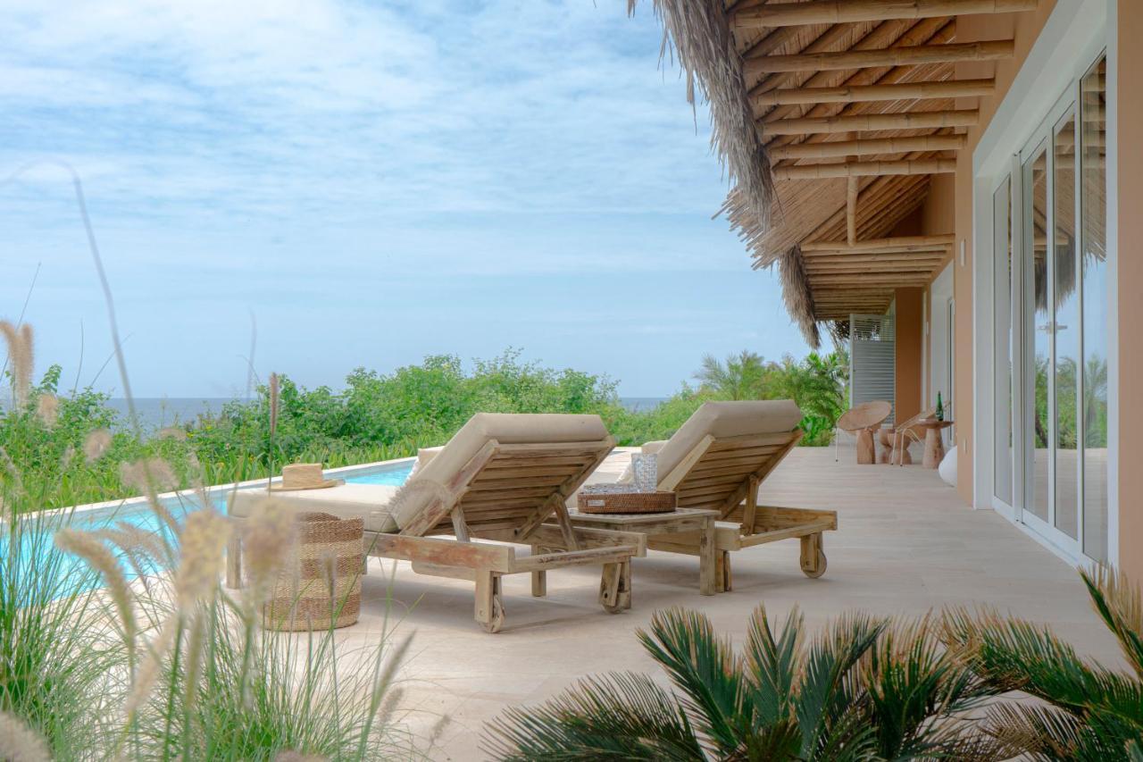 Tanusas Retreat & Spa Puerto Cayo Exteriör bild