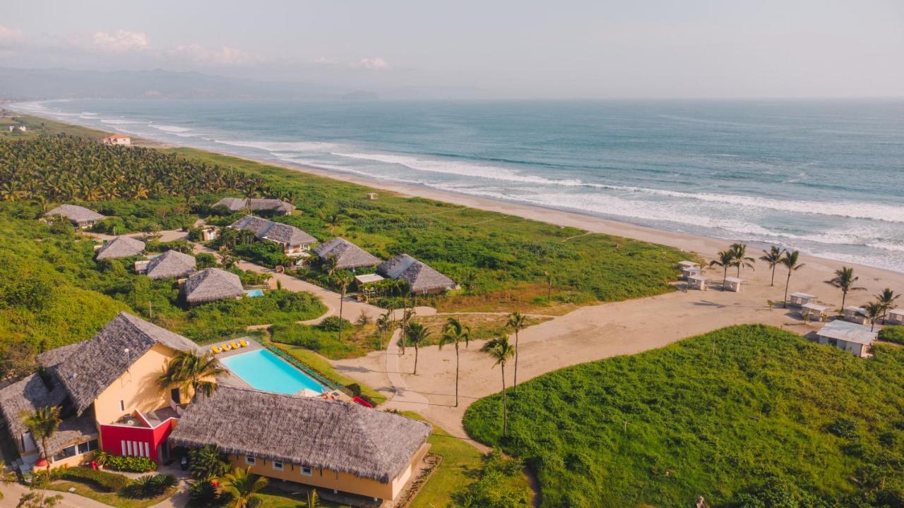 Tanusas Retreat & Spa Puerto Cayo Exteriör bild