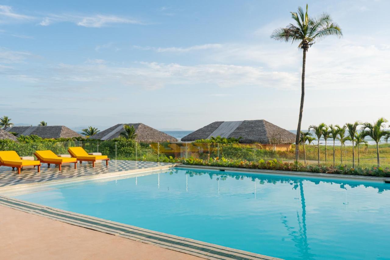 Tanusas Retreat & Spa Puerto Cayo Exteriör bild