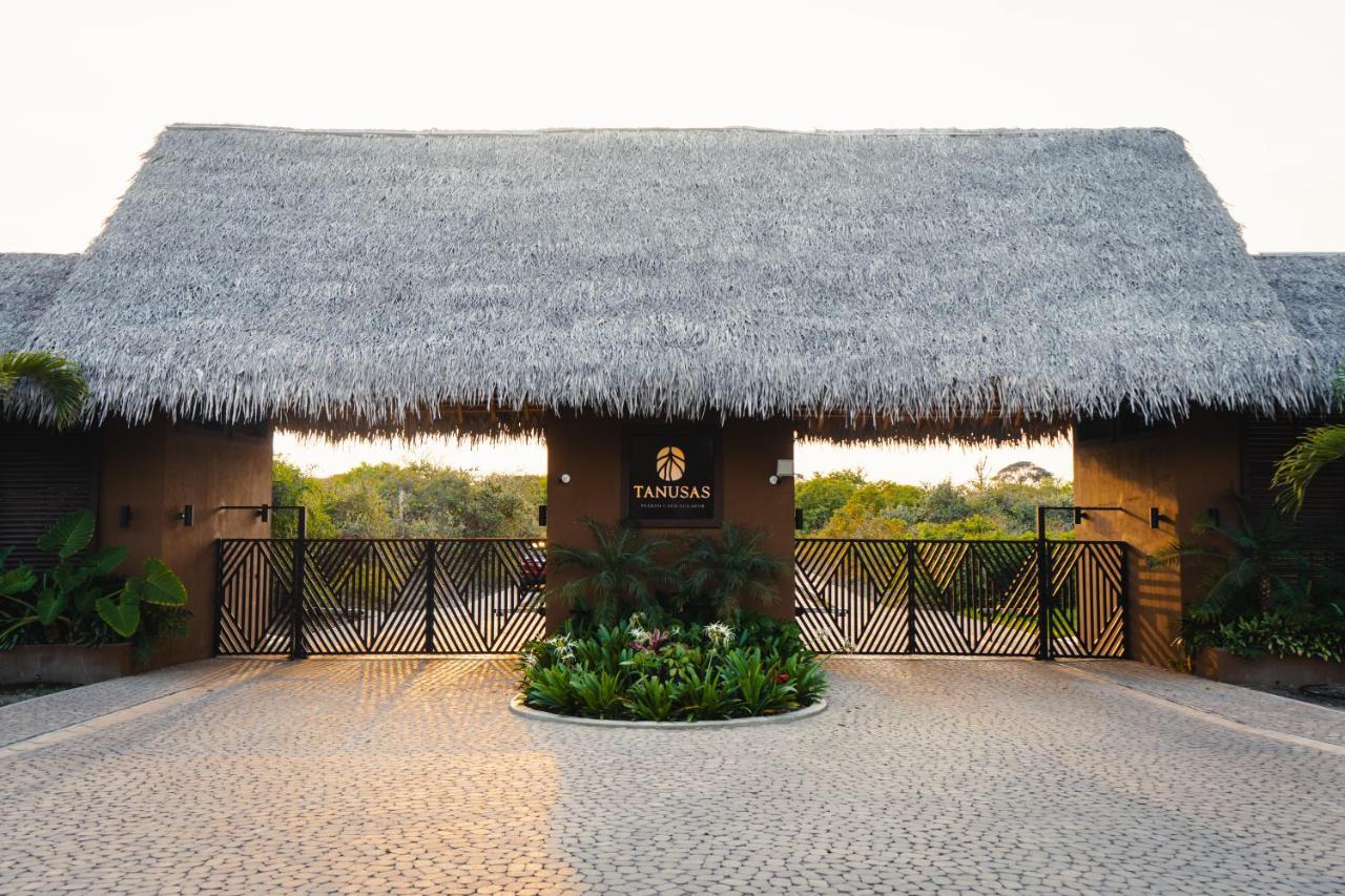Tanusas Retreat & Spa Puerto Cayo Exteriör bild