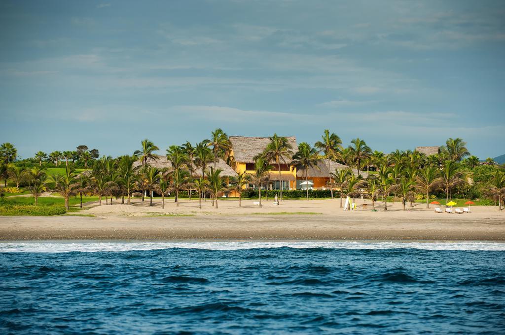 Tanusas Retreat & Spa Puerto Cayo Exteriör bild